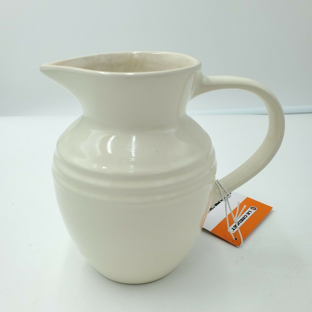 Le Creuset Graduated Off White Small Pitcher Stoneware Sauce Jar .6 L